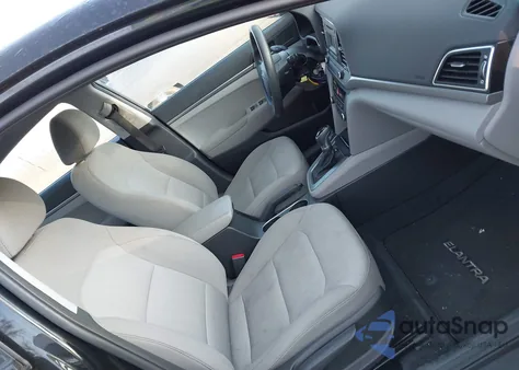 2017 Hyundai Elantra Se z USA, uszkodzony, nr VIN 5NPD74LF8HH106599